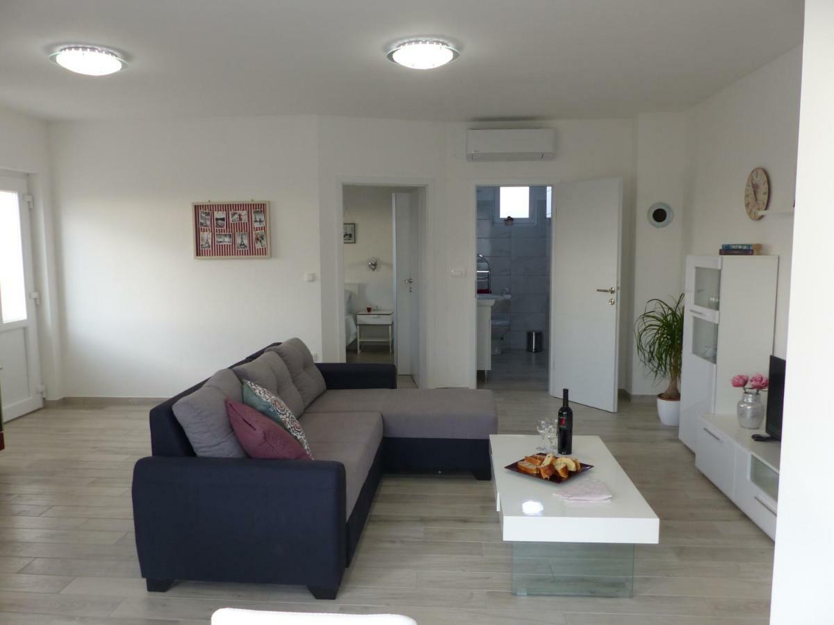 Apartmani Danica Vodnjan Exterior photo